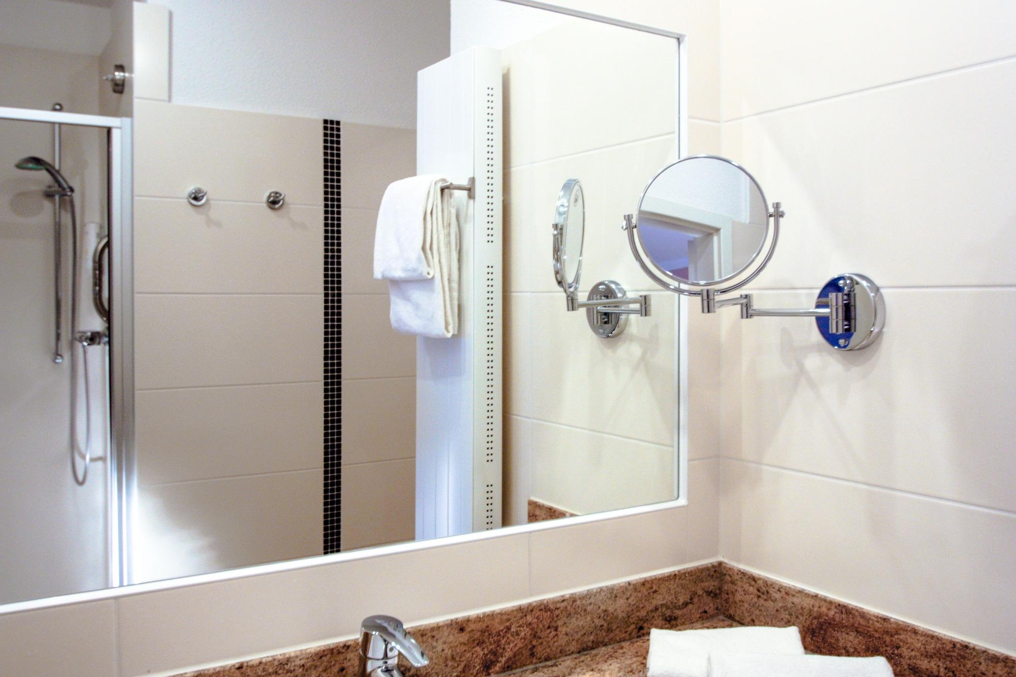 רוסטוק Hotel Am Alten Strom מראה חיצוני תמונה