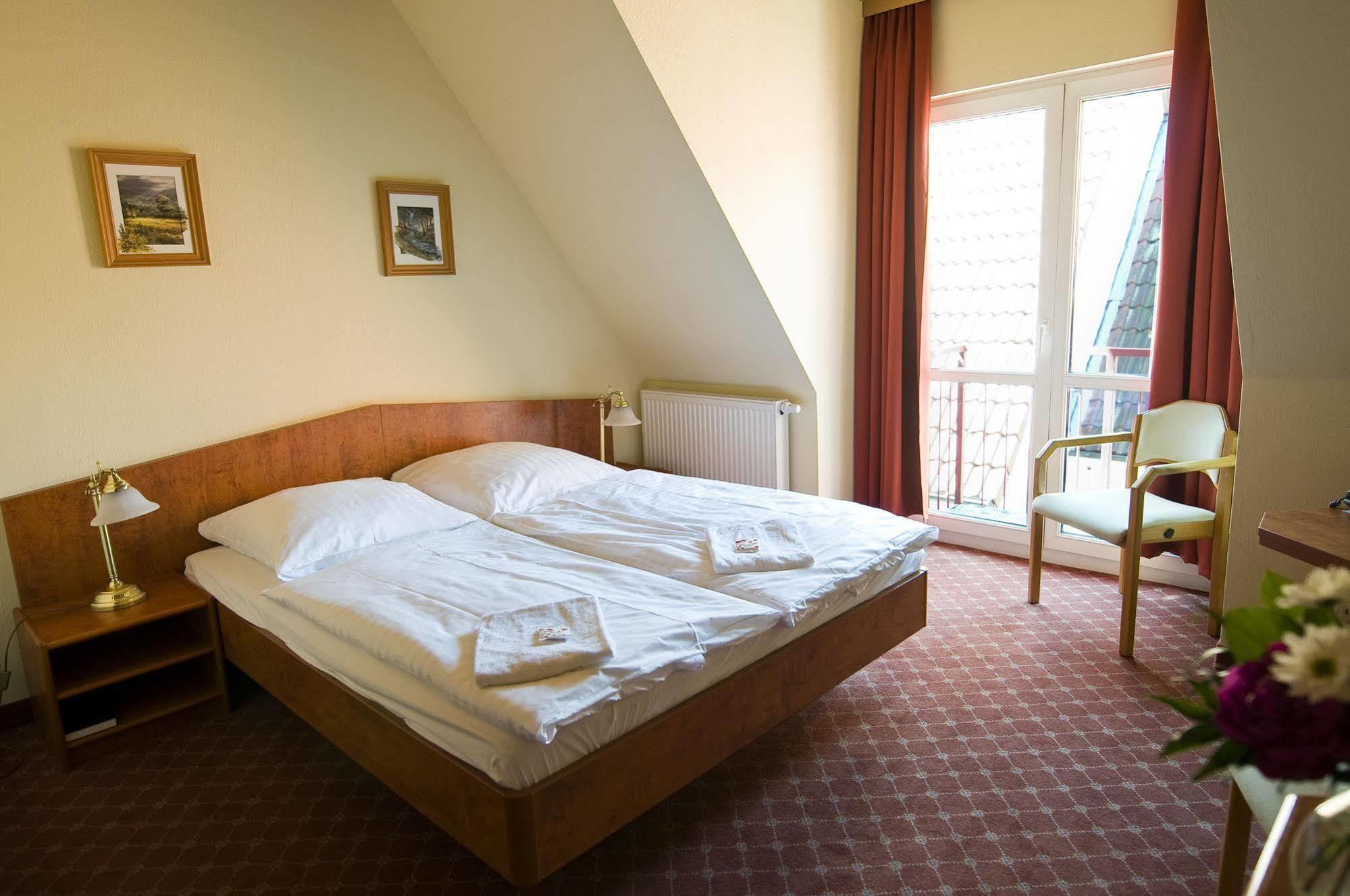 רוסטוק Hotel Am Alten Strom מראה חיצוני תמונה