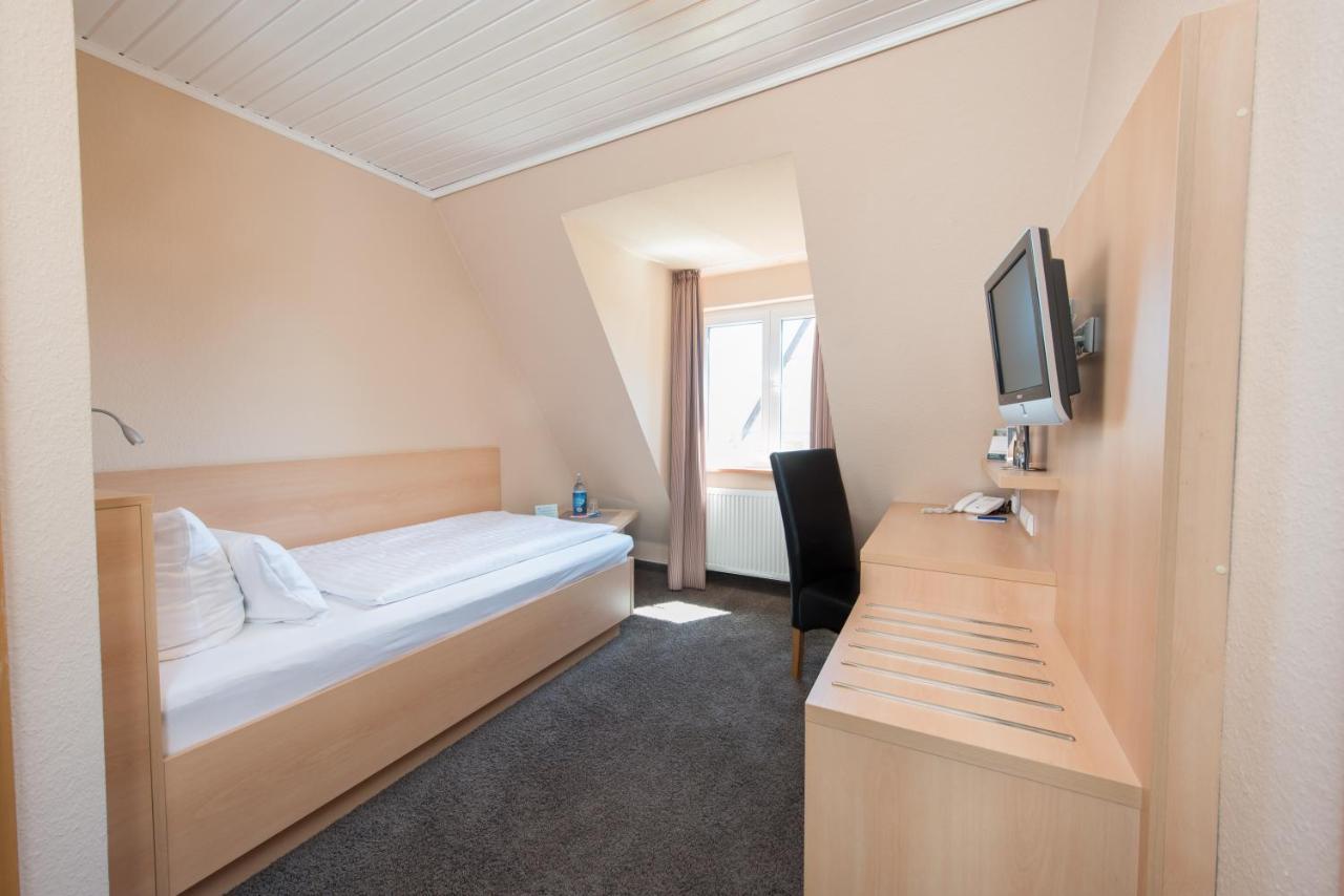 רוסטוק Hotel Am Alten Strom מראה חיצוני תמונה